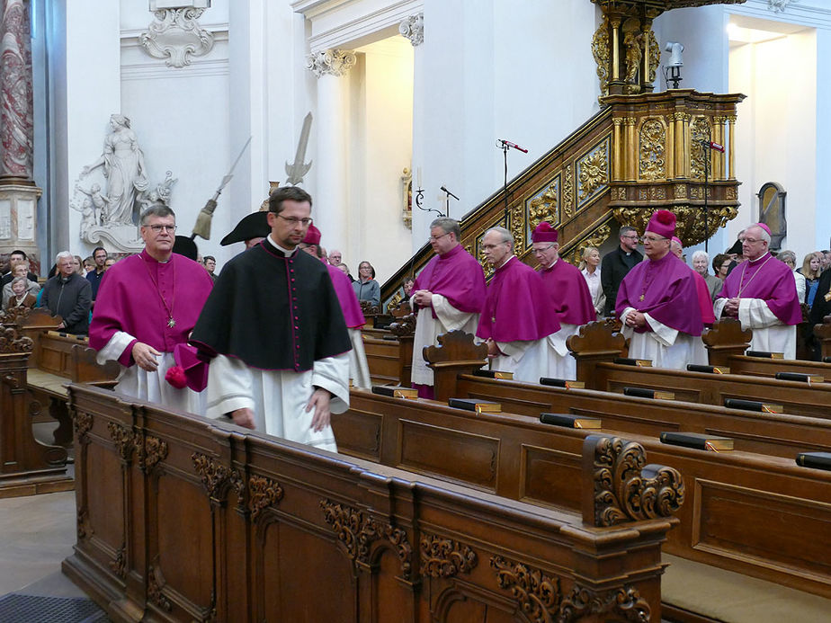 Abschlussvesper der Bischofskonferenz mit Austeilung des Bonifatiussegens (Foto: Karl-Franz Thiede)